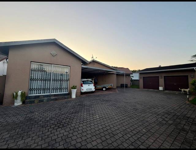 3 BEDROOM FREEHOLD FOR SALE IN ARBORETUM